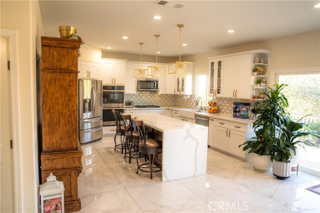 Detail Gallery Image 7 of 19 For 14464 Dove Canyon, Riverside,  CA 92503 - 4 Beds | 2/1 Baths