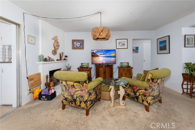 Image 11 of 50 For 41825 Thornton Avenue