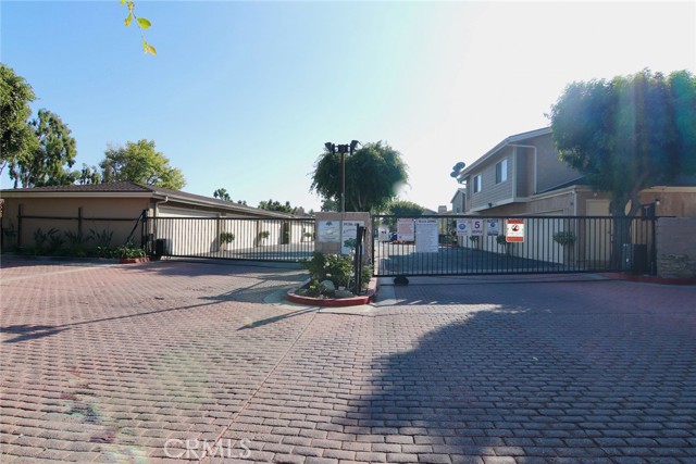4002 5th Street, Santa Ana, California 92703, 3 Bedrooms Bedrooms, ,2 BathroomsBathrooms,Residential Purchase,For Sale,5th,OC21258424