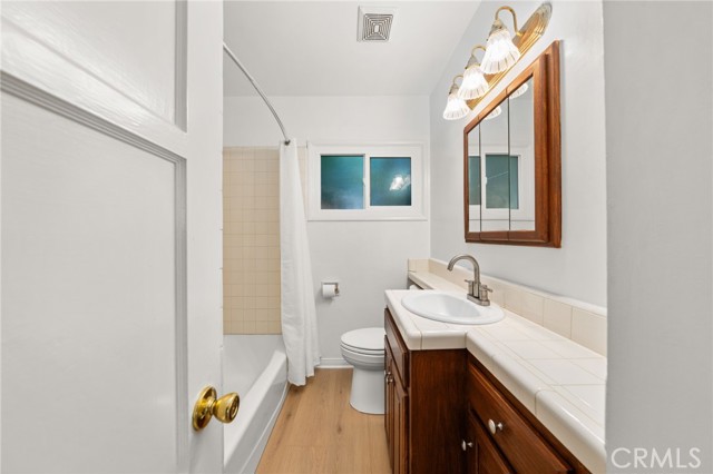 Detail Gallery Image 24 of 41 For 5361 Bridgeview Ave, Pico Rivera,  CA 90660 - 5 Beds | 2 Baths