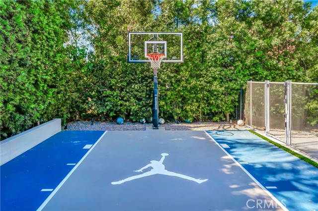 Detail Gallery Image 68 of 72 For 5355 Aldea Ave, Encino,  CA 91316 - 5 Beds | 5/1 Baths
