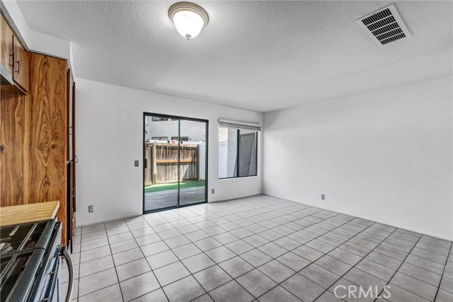 25885 Trabuco Road, Lake Forest CA: https://media.crmls.org/medias/fa0f4d5a-c4d3-4b37-8a70-ecaaabc09730.jpg