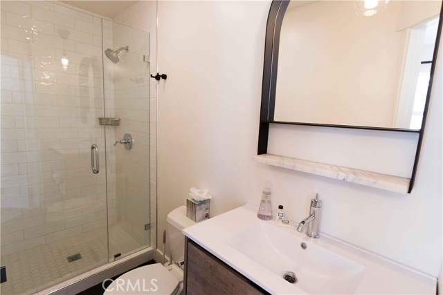 Detail Gallery Image 8 of 17 For 215 29th St C/Studio,  Newport Beach,  CA 92663 - 1 Beds | 1 Baths