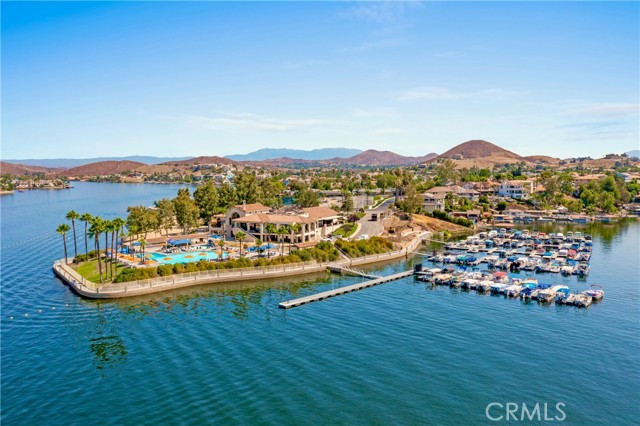 Detail Gallery Image 10 of 66 For 30356 Spray Dr, Canyon Lake,  CA 92587 - 4 Beds | 2/1 Baths