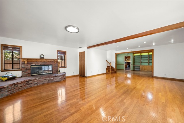 Detail Gallery Image 6 of 27 For 917 N Huntington, San Fernando,  CA 91340 - 4 Beds | 3 Baths