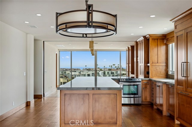 Detail Gallery Image 7 of 40 For 611 Lido Park Dr 5a,  Newport Beach,  CA 92663 - 2 Beds | 2 Baths