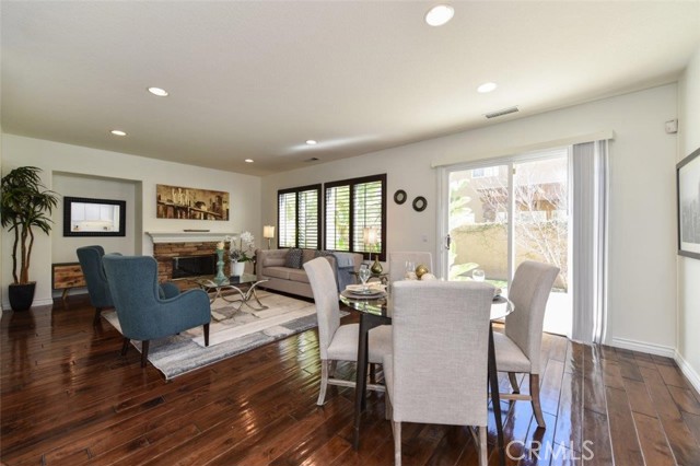 Detail Gallery Image 14 of 26 For 20 Larchwood, Irvine,  CA 92602 - 4 Beds | 3/1 Baths