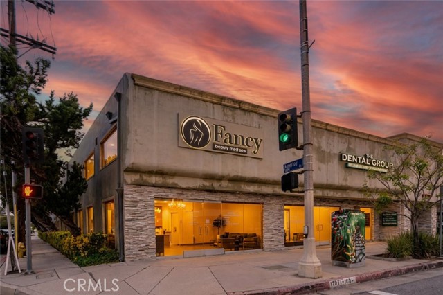  Commercial for Sale in Encino, California