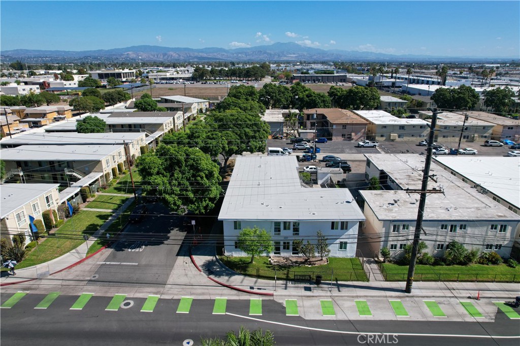 MLS #OC25261884 image #8