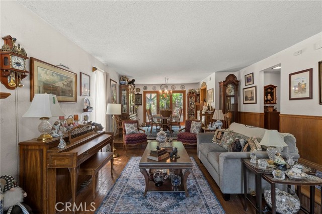 3485 Palisades Street, Chino Hills CA: https://media.crmls.org/medias/fa117cf0-cd9b-4f33-b8ae-f2babf28212b.jpg
