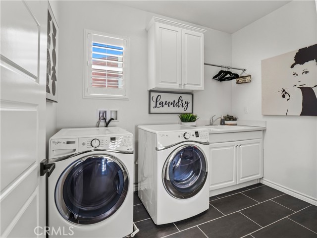 Detail Gallery Image 48 of 65 For 22385 Midtown Ct, Saugus,  CA 91350 - 5 Beds | 4/1 Baths