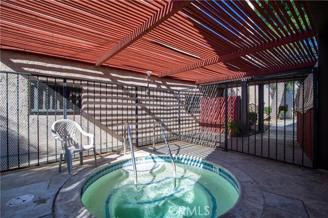 Detail Gallery Image 21 of 24 For 719 N Eucalyptus Ave 9c,  Inglewood,  CA 90302 - 2 Beds | 1/1 Baths