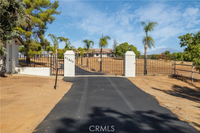 Detail Gallery Image 5 of 36 For 41600 Intrepid Rd, Hemet,  CA 92544 - 3 Beds | 2/1 Baths