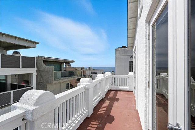 229 16th Place, Manhattan Beach CA: https://media.crmls.org/medias/fa1310d1-1118-432b-9663-558da045ce88.jpg