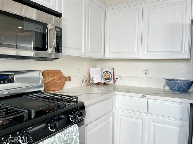 Detail Gallery Image 4 of 46 For 4315 W 145th St #10,  Lawndale,  CA 90260 - 3 Beds | 2/1 Baths