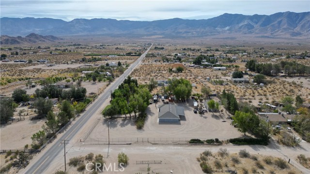 Detail Gallery Image 3 of 41 For 10298 Custer Ave, Lucerne Valley,  CA 92356 - 5 Beds | 3/1 Baths