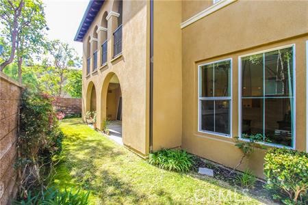 225 Lonetree, Irvine CA: https://media.crmls.org/medias/fa139d8c-920e-498b-9158-45d2c5d6be20.jpg