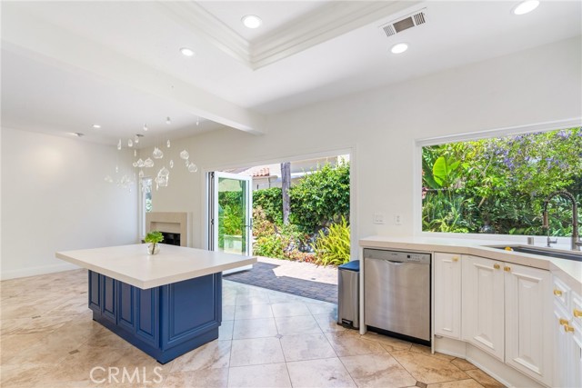 3107 Corte Marin, Newport Beach CA: https://media.crmls.org/medias/fa13f799-a6c9-4f2b-98dd-a1cf983452ad.jpg