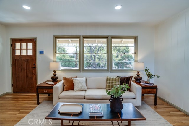 Detail Gallery Image 11 of 50 For 1901 Phillips Way, Los Angeles,  CA 90042 - 2 Beds | 1 Baths