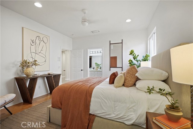 Image 39 of 63 For 907 Deerhill Road