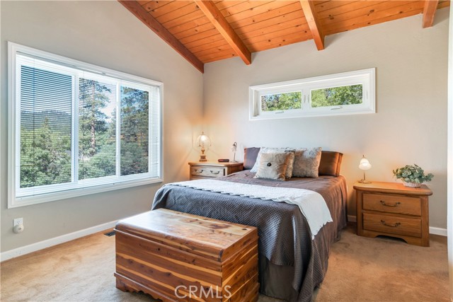 Detail Gallery Image 15 of 30 For 39576 Oak Glen Rd, Fawnskin,  CA 92333 - 2 Beds | 3/1 Baths