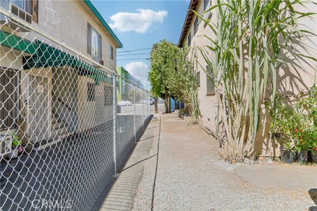  Income Home for Sale in Van Nuys, California