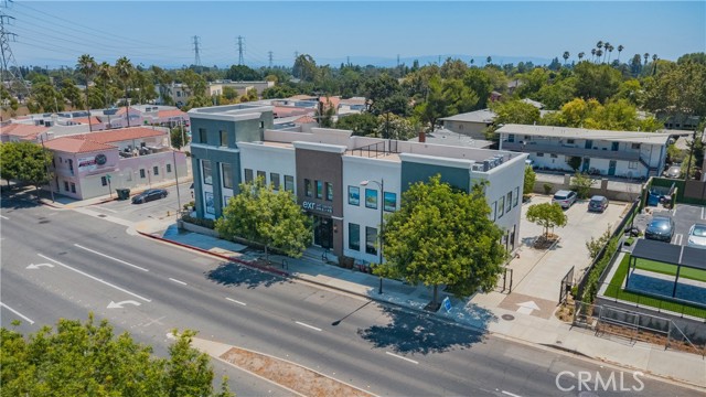 Image 3 of 16 For 2956 Colorado Boulevard