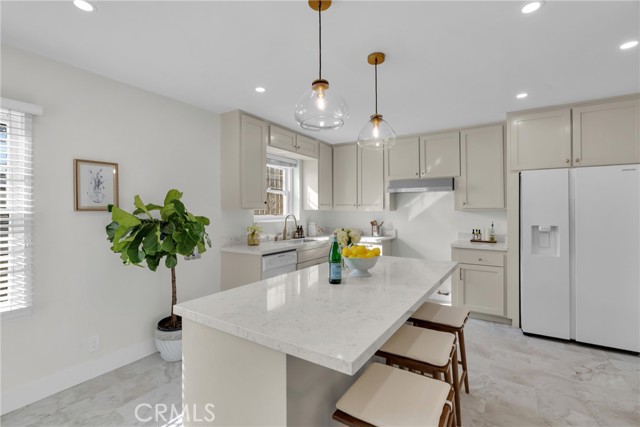 5248 Parkglen Avenue, Los Angeles CA: https://media.crmls.org/medias/fa15ec5e-77f0-4829-b3a7-64e7d87339a8.jpg