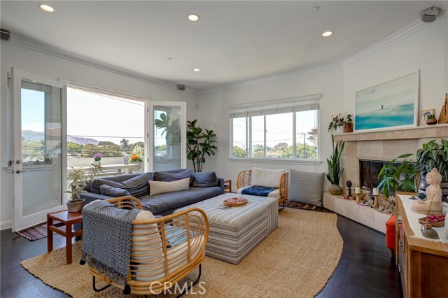 Detail Gallery Image 41 of 75 For 700 Avenue C, Redondo Beach,  CA 90277 - 5 Beds | 5/1 Baths