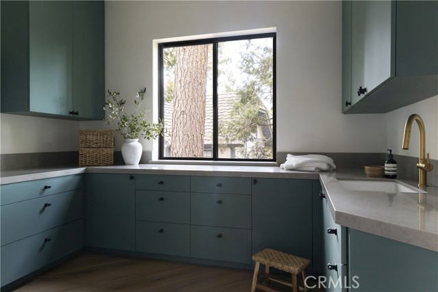 Detail Gallery Image 26 of 29 For 481 Bay View Ct, Lake Arrowhead,  CA 92352 - 4 Beds | 3/1 Baths