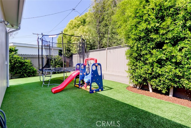 2812 Timothy Avenue, Redondo Beach, California 90278, 5 Bedrooms Bedrooms, ,4 BathroomsBathrooms,Residential,Sold,Timothy,SB23078863