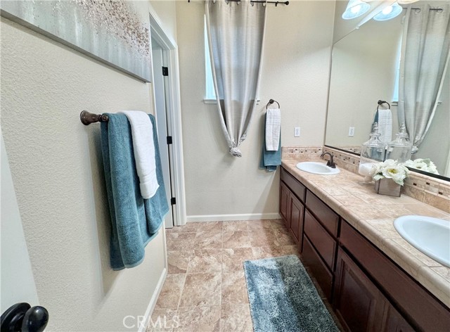 Detail Gallery Image 22 of 38 For 1443 Lily Ln, Turlock,  CA 95382 - 3 Beds | 2/1 Baths