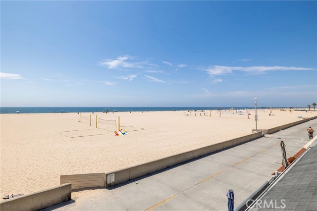 Detail Gallery Image 71 of 75 For 12 the Strand, Hermosa Beach,  CA 90254 - 4 Beds | 5 Baths