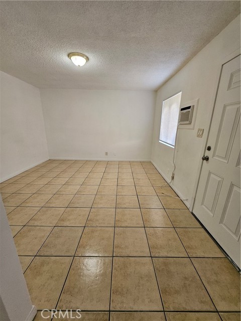 188 E 11th Street, San Bernardino CA: https://media.crmls.org/medias/fa1803d3-cc2d-4725-8f45-66ee8dc07fd9.jpg