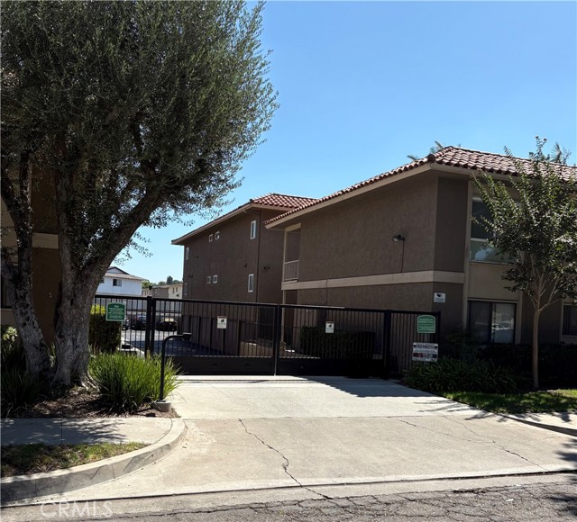 Detail Gallery Image 11 of 13 For 531 S La Veta Park Cir #241,  Orange,  CA 92868 - 1 Beds | 1 Baths