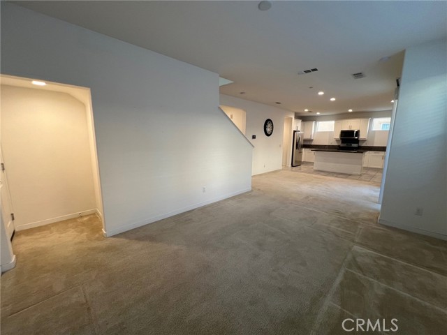 Detail Gallery Image 6 of 23 For 6986 Silverado, Chino,  CA 91710 - 4 Beds | 3 Baths