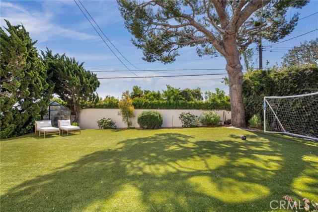 Detail Gallery Image 46 of 52 For 7836 W 81st, Playa Del Rey,  CA 90293 - 4 Beds | 2/1 Baths