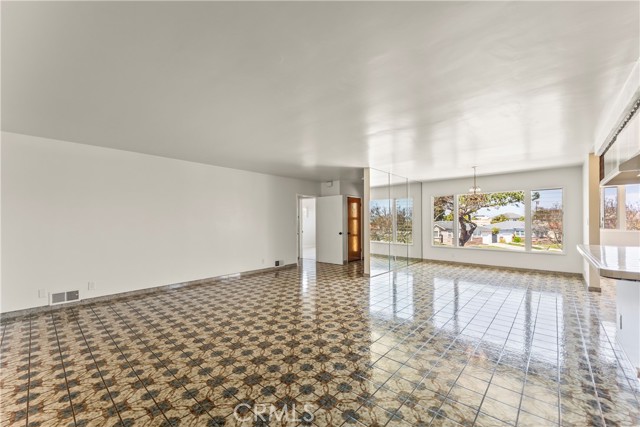 Detail Gallery Image 10 of 43 For 2021 Elanita Dr, San Pedro,  CA 90732 - 3 Beds | 2 Baths