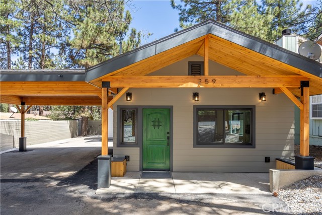 259 Victoria Lane, Sugarloaf CA: https://media.crmls.org/medias/fa195c55-2f8c-41cd-939e-cc558286c74a.jpg