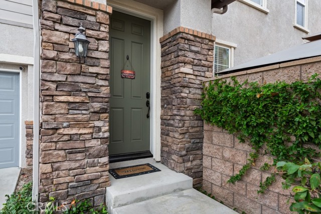 Detail Gallery Image 3 of 45 For 35842 Crickhowell Ave, Murrieta,  CA 92563 - 4 Beds | 2/1 Baths