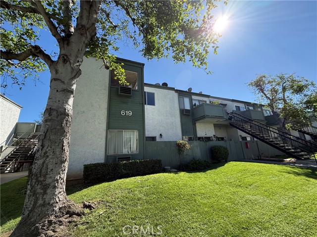 Front Image Thumbnail for CROC26069551