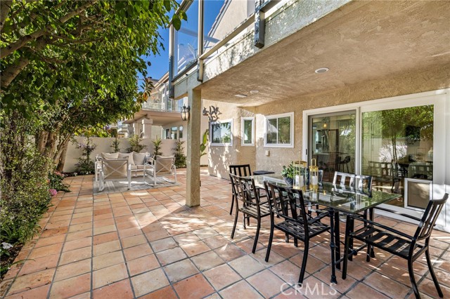 27 Palm Beach Court, Dana Point CA: https://media.crmls.org/medias/fa1c15cf-b48c-4721-b136-bc5bd1286564.jpg