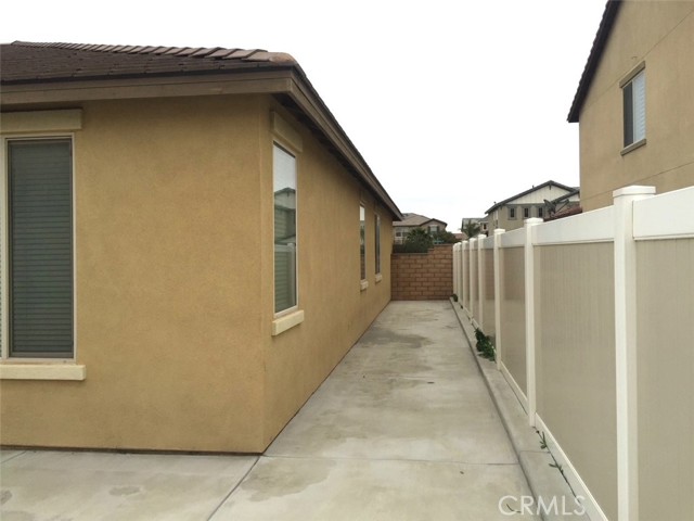 Image 15 of 21 For 5927 Berryhill Drive