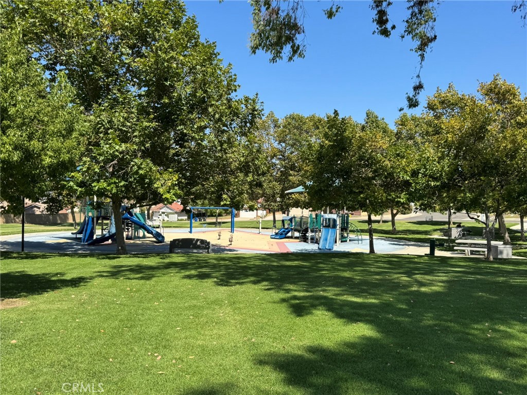 https://media.crmls.org/medias/fa1c664c-e791-4600-86b2-08492958b673.jpg?preset=X-Large
