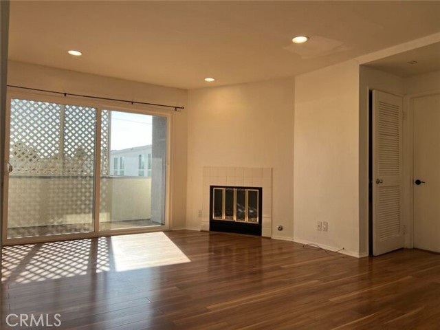 Detail Gallery Image 3 of 25 For 14610 Erwin St #206,  Van Nuys,  CA 91411 - 2 Beds | 2 Baths