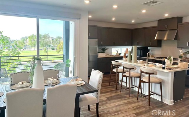 Detail Gallery Image 3 of 20 For 430 Transport, Tustin,  CA 92782 - 4 Beds | 3/1 Baths