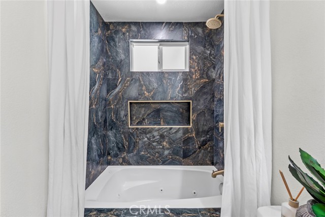 Detail Gallery Image 21 of 60 For 8263 3rd, Hesperia,  CA 92345 - 6 Beds | 3 Baths