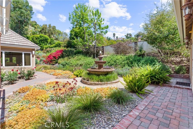 Detail Gallery Image 9 of 75 For 284 South Quintana, Anaheim Hills,  CA 92807 - 5 Beds | 3 Baths