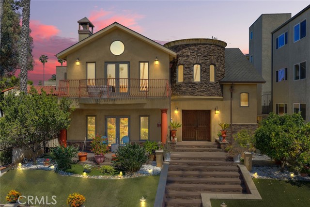 Detail Gallery Image 1 of 9 For 116 Termino Ave, Long Beach,  CA 90803 - 4 Beds | 4/1 Baths