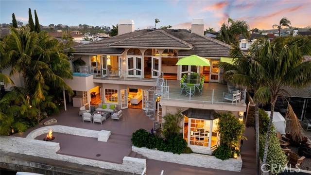 Detail Gallery Image 4 of 68 For 218 Evening Star Ln, Newport Beach,  CA 92660 - 5 Beds | 3/1 Baths